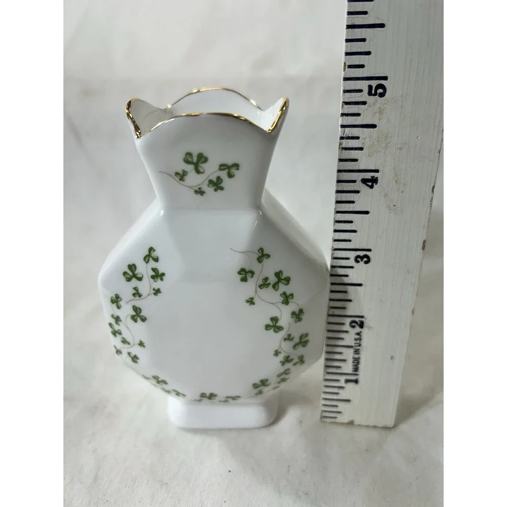 Royal Tara Shamrock Bone China Bud Vase Galway Ireland Shamrocks Gold Trim